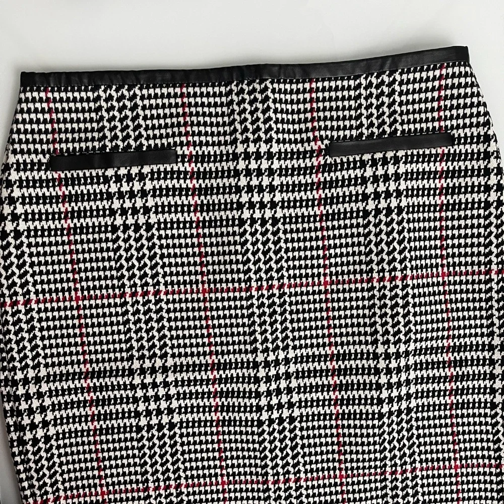 Talbots - Picture 4 of 16